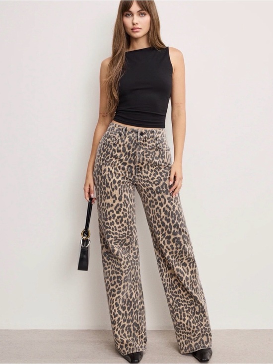 Good American Denim - Good American Good Ease Standard - Leopard Print Pants - 4